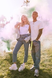 hailey-bieber-jaden-smith-levis-campaign-spring-2020 (7).jpg