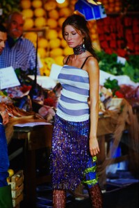 151536680_dolce-gabbana-ss-2000(5).thumb.jpg.454683b9281788da93df16d51b8efe19.jpg