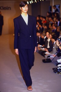 1535923367_calvin-klein-ss-1990-linda(2).thumb.jpg.e97acba059f52eed4312ece33ee0f3a2.jpg