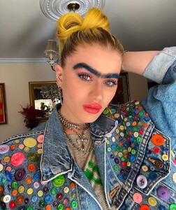 154993116_sophiahadjipanteli15860975952280674394408147567_33586514.thumb.jpg.153b3722543a446efdd127b03559e548.jpg