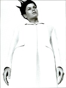 ARCHIVIO - Vogue Italia (April 1998) - Off White - 001.jpg