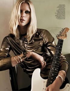 Vogue UK - 2013 08-150.jpg