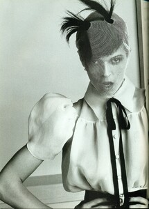 Vogue Paris (March 2001) - Body Couture - 001.jpg