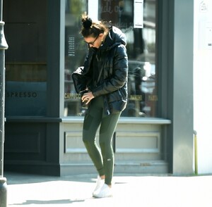         kee230420BZNimage107 .jpg