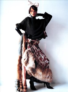 ARCHIVIO - Vogue Italia (October 2002) - Wild and wild and more - 003.jpg