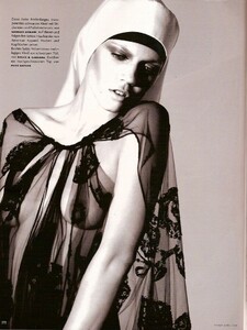 Vogue Germany (April 2008) - Sister Act - 003.jpg
