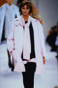 1616519476_bill-blass-fw-1994(4).thumb.jpg.5623a111358a3de32aa14380fc12b5fd.jpg