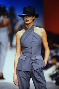 1638764627_kenzo-ss-1992(4).thumb.jpg.7f611d83aaf3ce2f6da64b5ad037960f.jpg