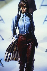 167938379_jean-paul-gaultier-fw-1992(12).thumb.jpg.6f05f5930d8f400c7e6c3a40600337f9.jpg