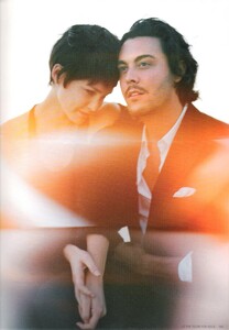i-D #291 (September 2008) - Jack and Bar - 004.jpg
