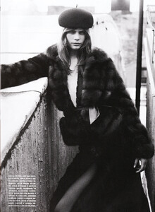 Vogue Italia (November 2003) - Softwear - 004.jpg