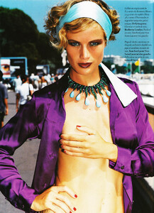 Vogue Paris (September 2003) - Le Grand Jeu - 008.jpg
