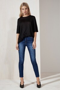 1708_TFL_SADIE_T-SHIRT_BLACK_G_4390.jpg