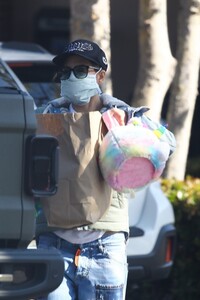        jil120420BZNimage110.jpg
