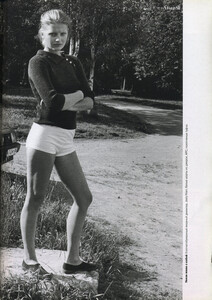 Vogue Russia (June-July 1999) - The Last Childhood’s Summer - 002.jpg
