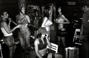 Vogue_França_JunhoJulho2005_phMarioTestino_18.jpg
