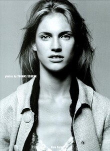 ARCHIVIO - Vogue Italia (May 2003) - Girls - 003.jpg