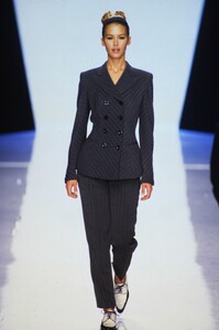 1830785214_donna-karan-fw-1995(2).thumb.jpg.50ace0cf8d7b2dcd25becd7994a689cc.jpg