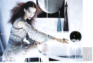 Vogue Italia (September 2008) - Beauty - 002.jpg