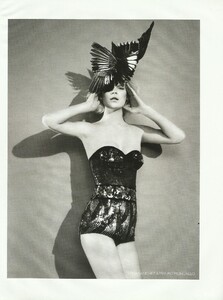 Vogue Russia (December 2006) - Cabaret - 005.jpg