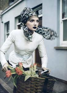 Vogue Italia (March 2007) - Everyday Perfection - 006.jpg