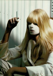 ARCHIVIO - Vogue Italia (November 2004) - Today Fall Shapes - 006.jpg