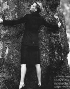 The Gentlewoman #6 - AW 2012 - Hugger - 003.jpg