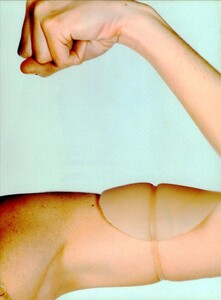 ARCHIVIO - Vogue Italia (January 2001) - Body Obsession - 008.jpg