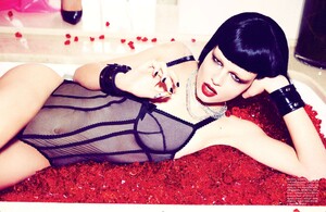 Numéro China #29 (May 2013) - Perform - 015.jpg
