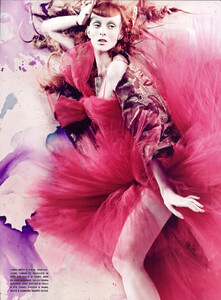Vogue Italia (March 2008) - Pure Wonder - 003.jpg