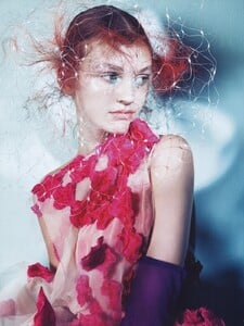 Vogue Italia (May 2008) - Beauty - 003.jpg
