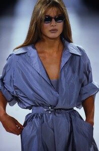1949110904_donna-karan-ss-1994(11).thumb.jpg.9235cc810012c445252002a8c0e058a6.jpg