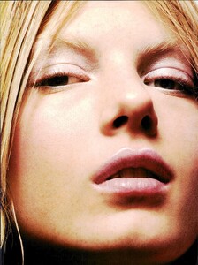 ARCHIVIO - Vogue Italia (August 2000) - Cool Make-up - 005.jpg