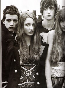 Vogue UK (August 2006) - Young London - 013.jpg