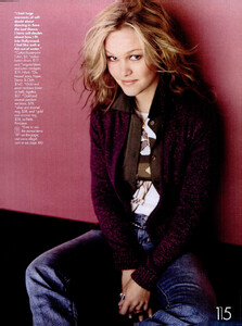 GB - Elle Girl (Fall 2001) - Julia Stiles - 005.jpg