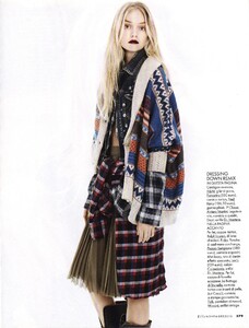 Elle Italia (November 2010) - Neo Grunge - 007.jpg