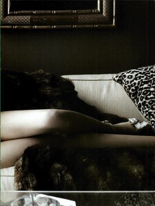 ARCHIVIO - Vogue Italia (May 2007) - Starry Evening Looks - 004.jpg
