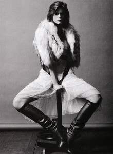 Vogue Italia (November 2003) - Softwear - 007.jpg