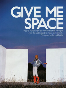 1999m12-vo-uk-space-knight-02.jpg