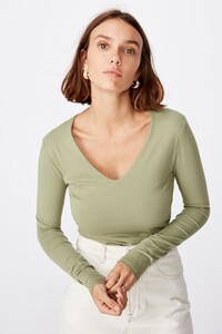 2004717-32-2.jpg