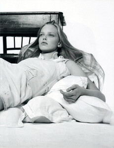 Vogue China (March 2006) - New Romantic - 008.jpg