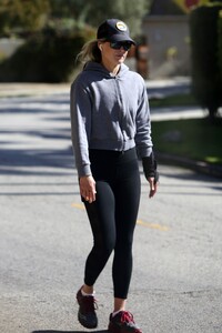        lar040420BZNimage111.jpg