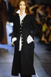 2029235816_chanel-fw-1993-christy(6).thumb.jpg.89558c6da60bc9d9a7b01bbb5831caf9.jpg