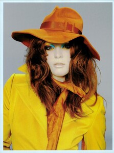 ARCHIVIO - Vogue Italia (August 2003) - All That Neon - 014.jpg