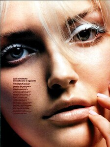 ARCHIVIO - Vogue Italia (August 2000) - Cool Make-up - 007.jpg