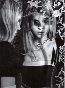 ARCHIVIO - Vogue Italia (August 2008) - Clémence Poésy - 010.jpg