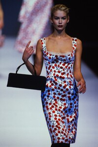 2071508531_dolce-gabbana-fall-1996(16).thumb.jpg.06dbb577af4d69ebabecee9739401a8f.jpg