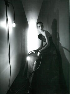 ARCHIVIO - Vogue Italia (February 2008) - Light Black - 001.jpg