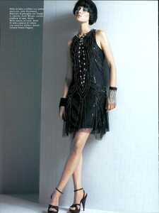 ARCHIVIO - Vogue Italia (February 2006) - Suggestions - 004.jpg