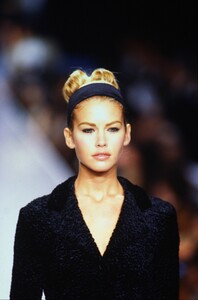 2091862431_donna-karan-fall-1995(2).thumb.jpg.236741856b7bb031ae8d2fffa87e7056.jpg